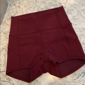 Lululemon In Movement Everlux Short Size 2 👏🏻🔥